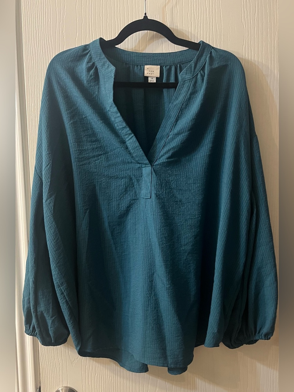 🛍️A New Day 1X V-Neck Balloon-Sleeve Tunic